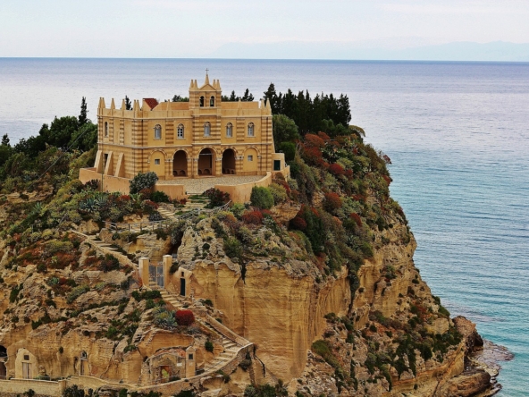 Luxury villas in Calabria